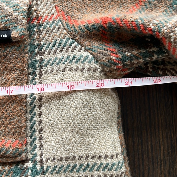 Plaid Button-Up Shirt Jacket (shacket) - Picture 6 of 8